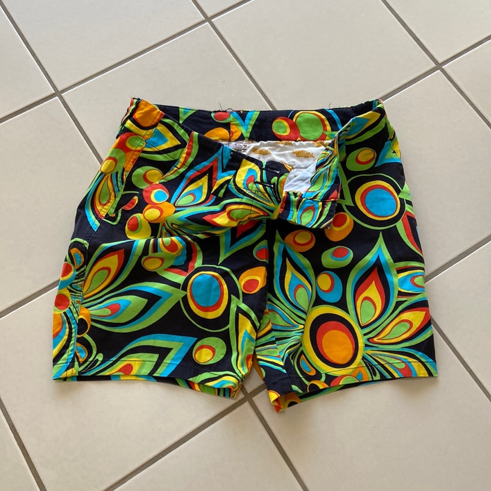 Loud mouth ladies golf shorts colors green orange yellow size 8 material cotton